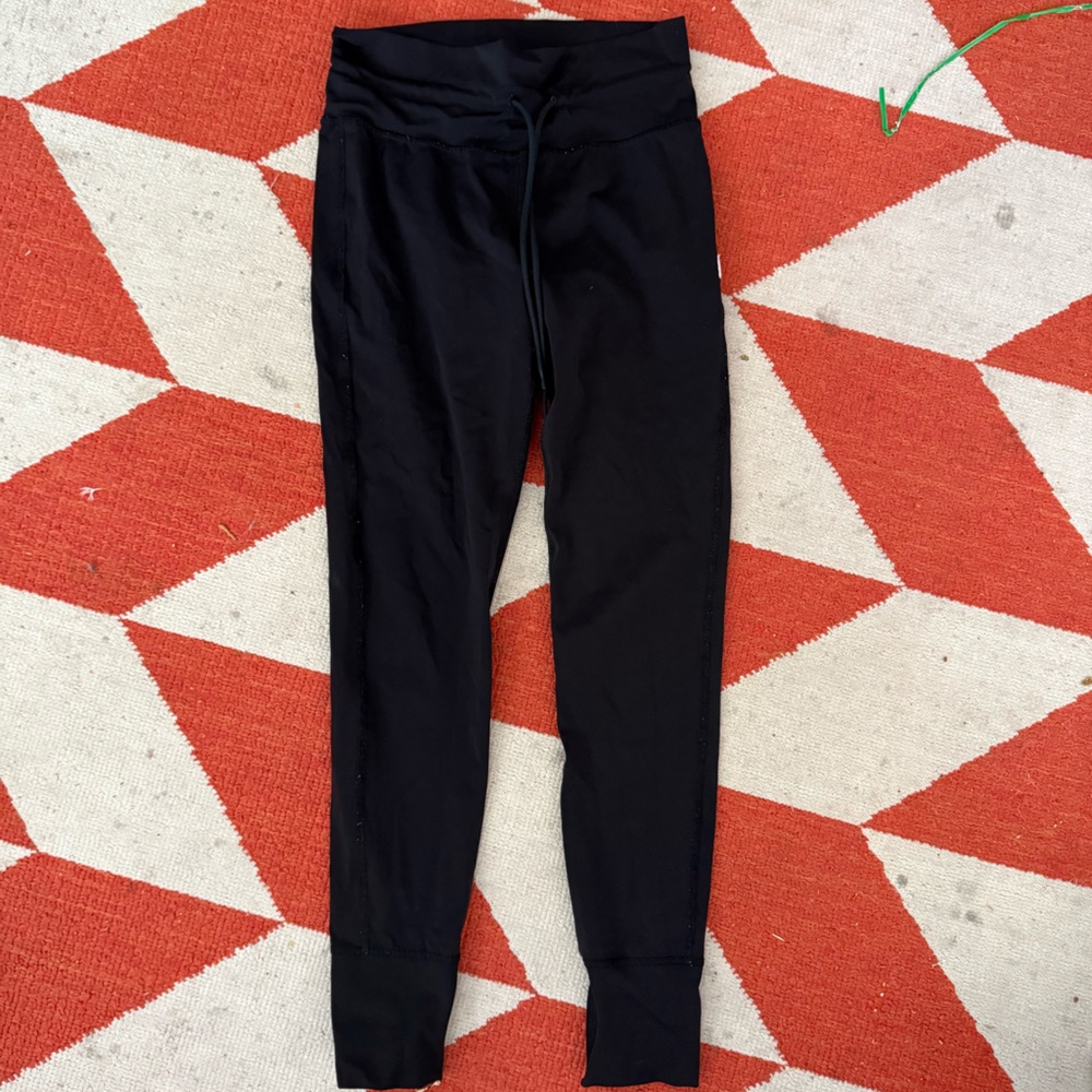 Vuori Black Leggings Form-Fitting Athletic Wear